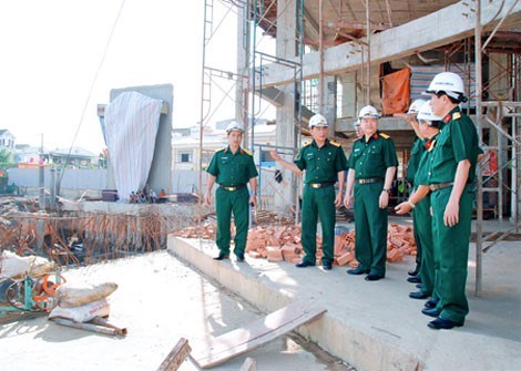 Bảo vệ công trình quốc phòng và khu quân sự