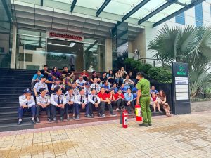 Nên thuê bảo vệ theo ca hay thuê cả tháng? Ưu – nhược từng loại